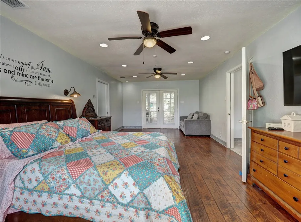 912 S 7th Street Aransas Pass, TX 78336