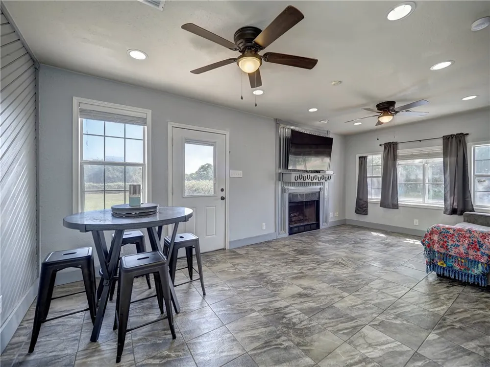 912 S 7th Street Aransas Pass, TX 78336
