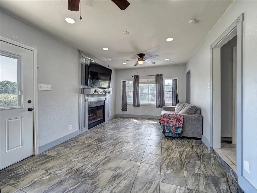 912 S 7th Street Aransas Pass, TX 78336