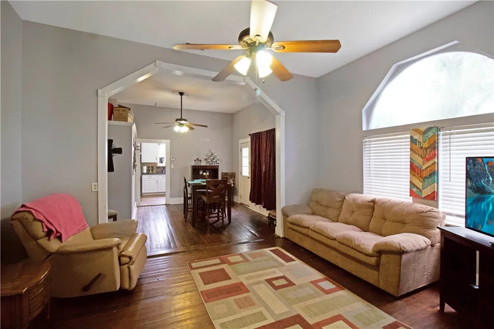 810 W Jones Street Beeville, TX 78102