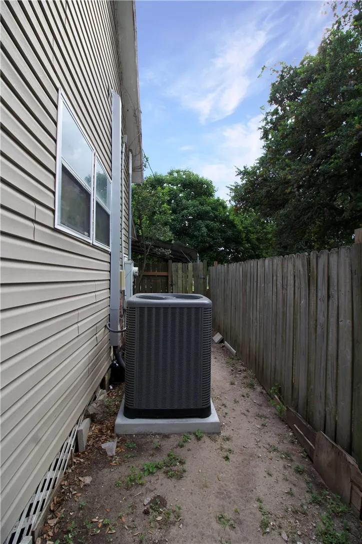 810 W Jones Street Beeville, TX 78102