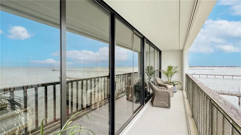 4334 Ocean Drive #403 Corpus Christi, TX 78412
