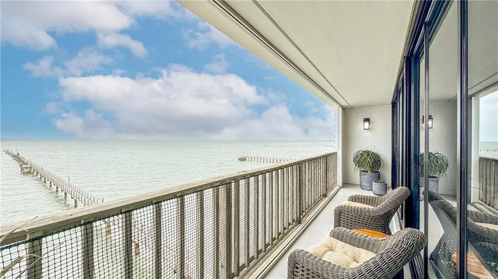 4334 Ocean Drive #403 Corpus Christi, TX 78412