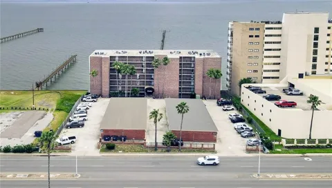 4334 Ocean Drive #403