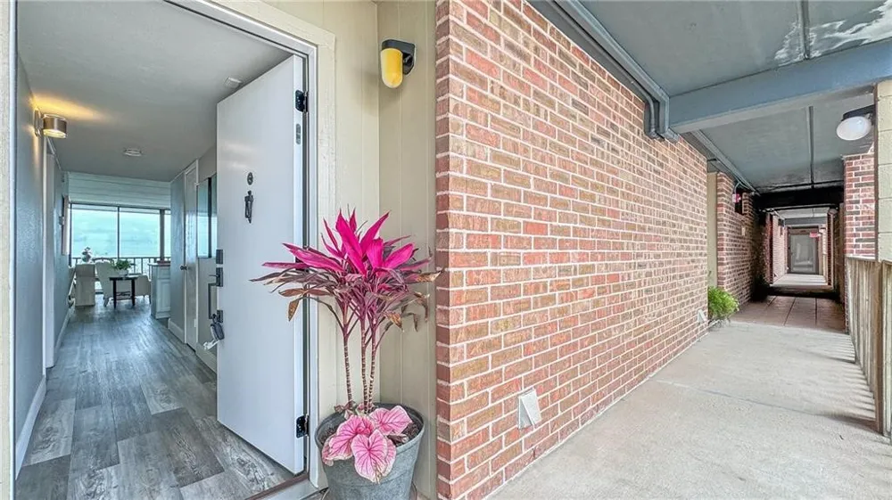 4334 Ocean Drive #403 Corpus Christi, TX 78412