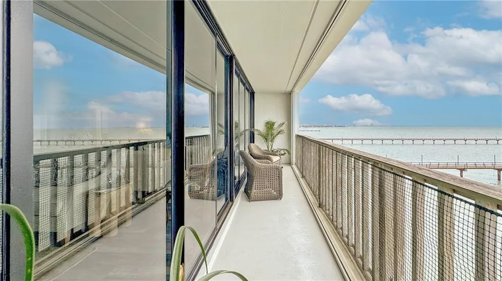 4334 Ocean Drive #403 Corpus Christi, TX 78412