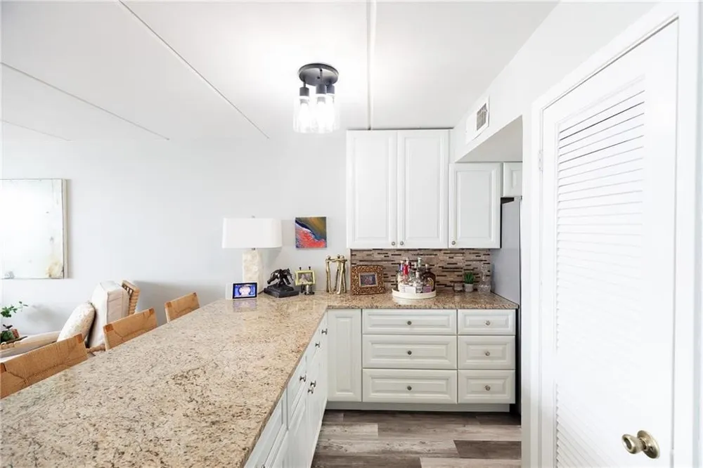 4334 Ocean Drive #403 Corpus Christi, TX 78412