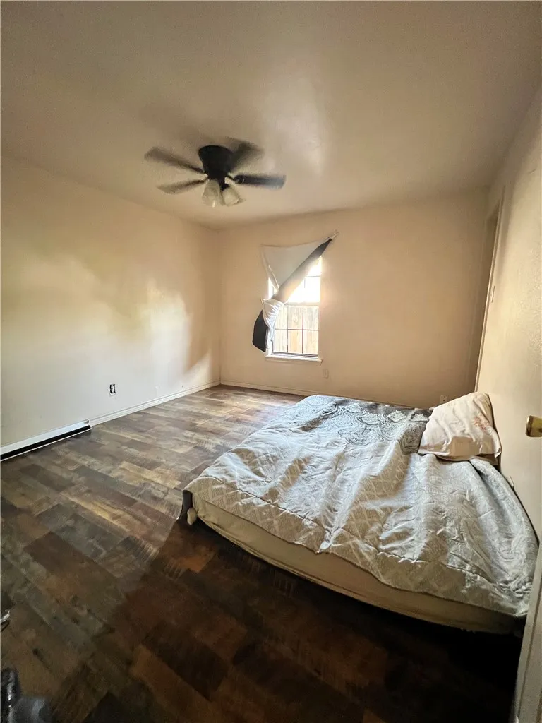 1128 E King Avenue Kingsville, TX 78363