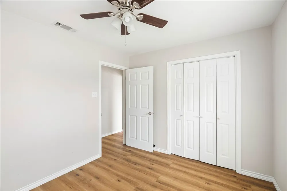 147 W Avenue D Kingsville, TX 78363
