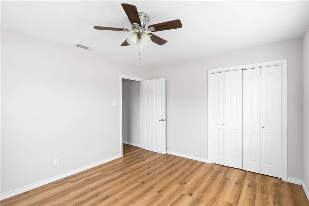 147 W Avenue D Kingsville, TX 78363
