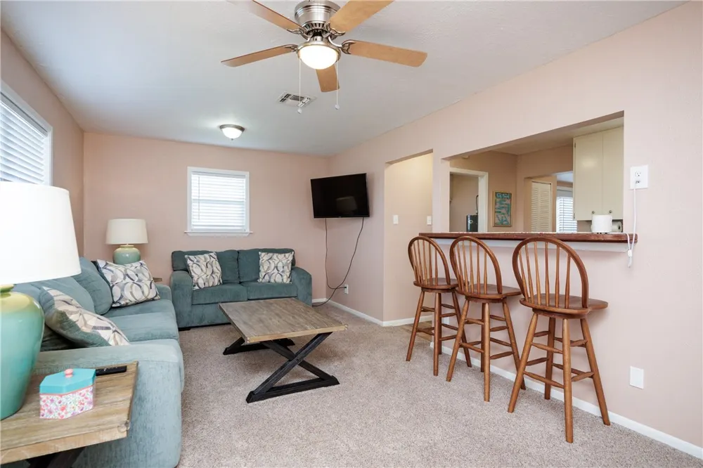 630 S County Road 305 Orange Grove, TX 78372
