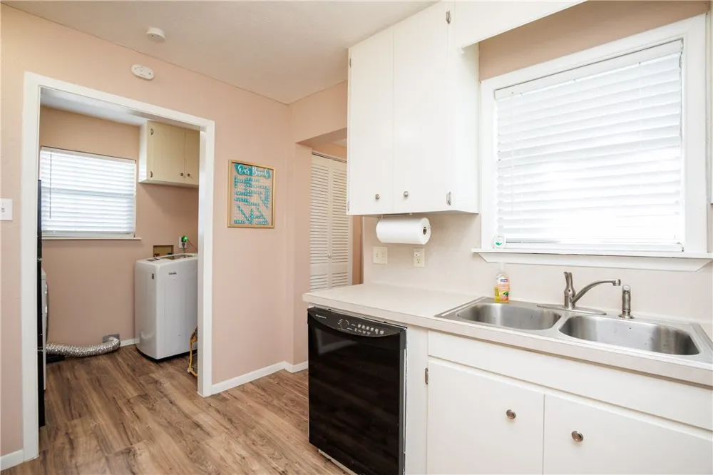 630 S County Road 305 Orange Grove, TX 78372