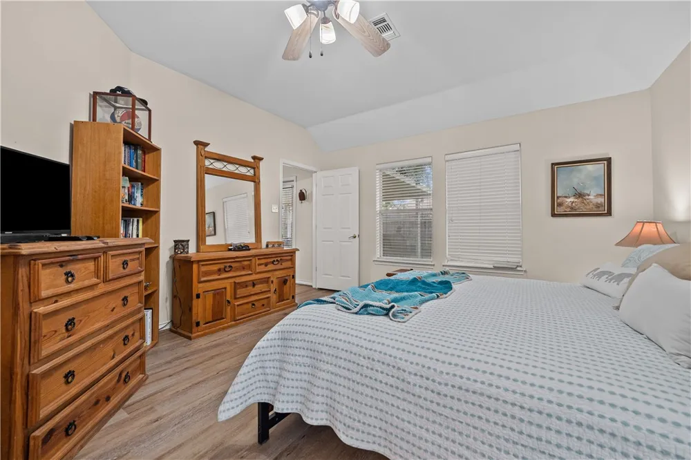 336 Lema Drive Portland, TX 78374