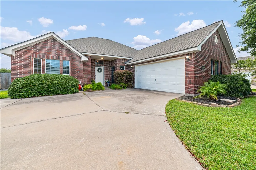 336 Lema Drive Portland, TX 78374