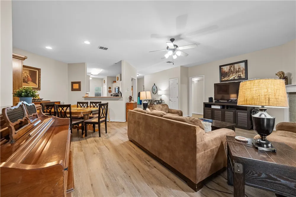 336 Lema Drive Portland, TX 78374