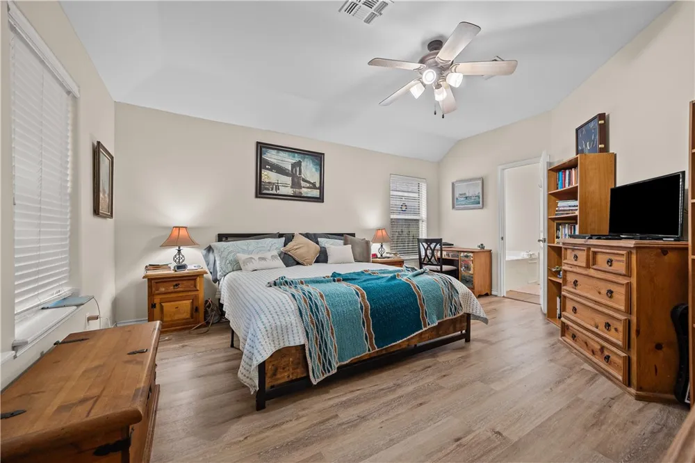 336 Lema Drive Portland, TX 78374