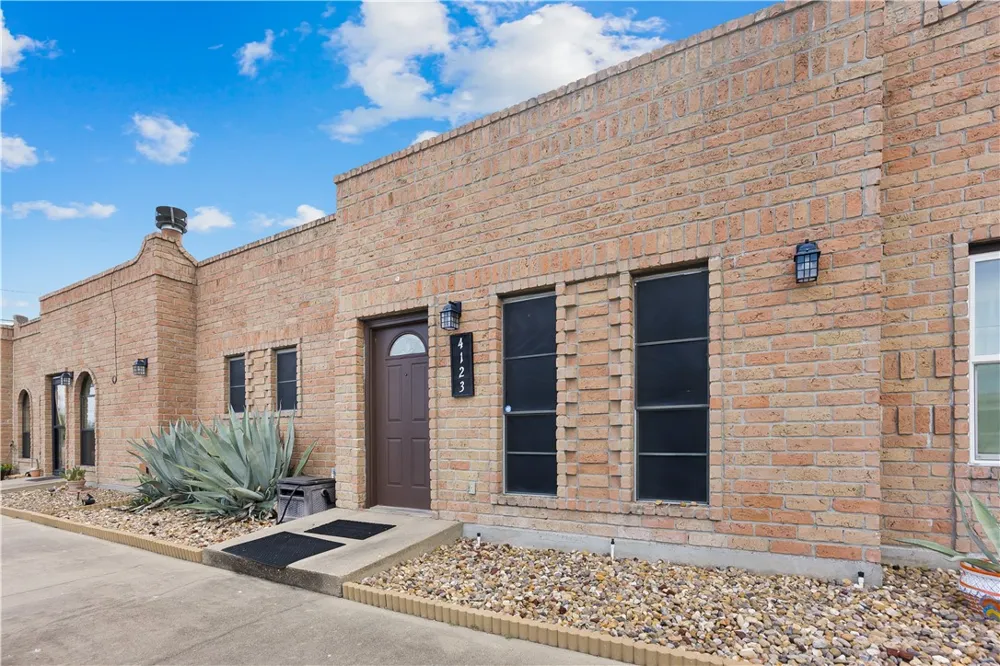 4123 S Brahma Boulevard Kingsville, TX 78363