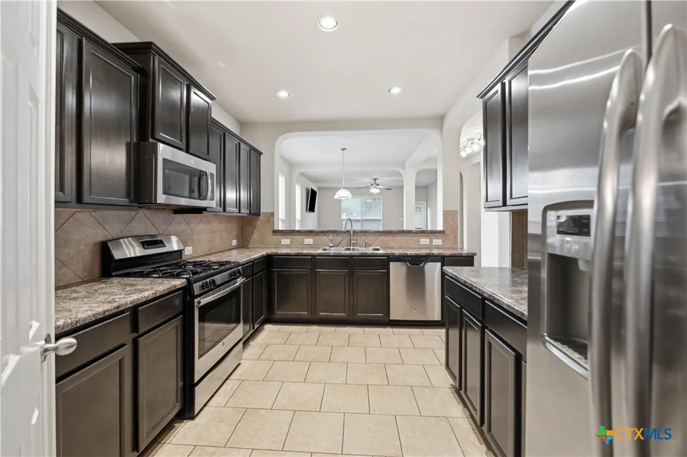 133 Finch Knoll San Antonio, TX 78253