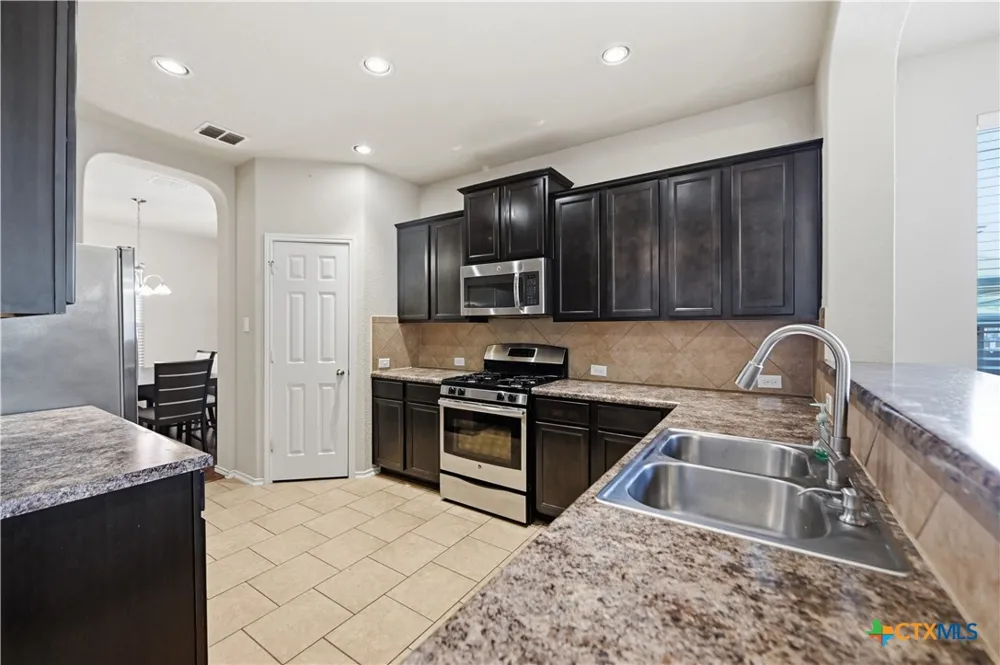 133 Finch Knoll San Antonio, TX 78253