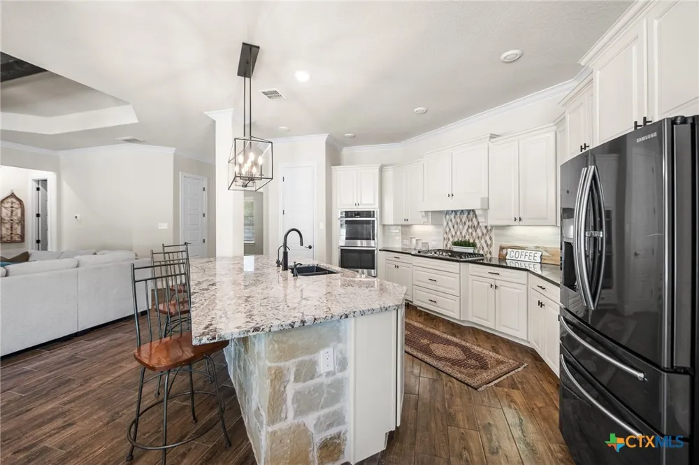663 Private Road 1712 Mico, TX 78056