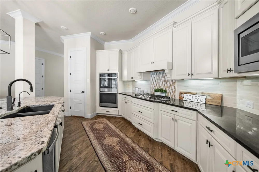 663 Private Road 1712 Mico, TX 78056