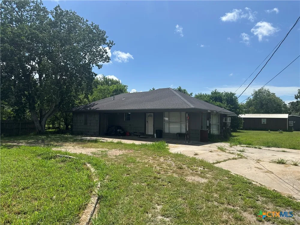 251 Hedges Street Bloomington, TX 77951