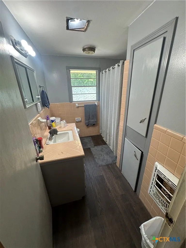 251 Hedges Street Bloomington, TX 77951