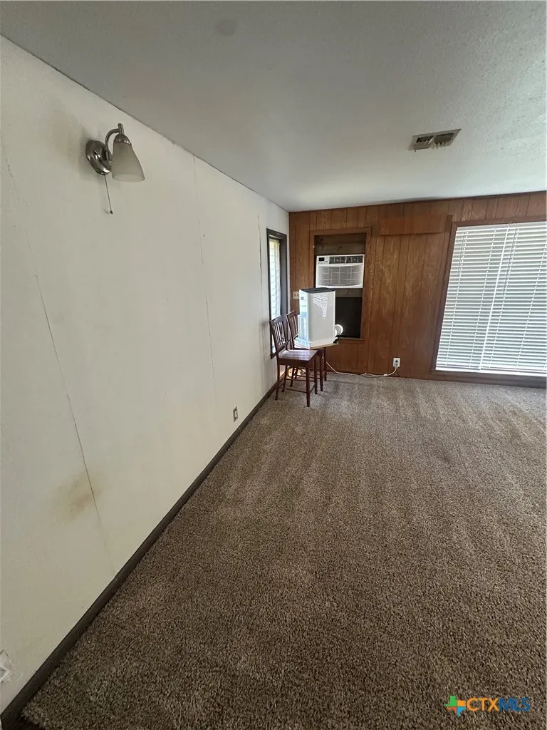 251 Hedges Street Bloomington, TX 77951
