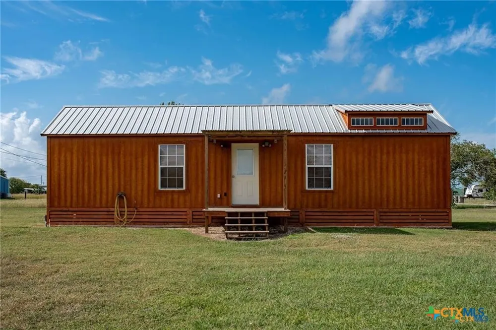 1101 W Houston Avenue Seadrift, TX 77983