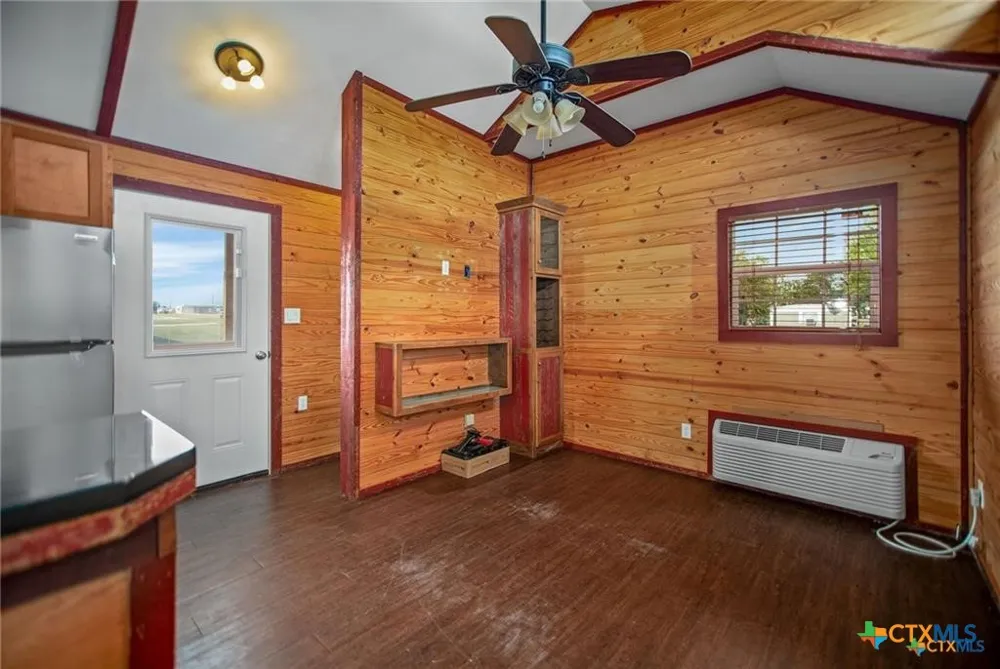 1101 W Houston Avenue Seadrift, TX 77983