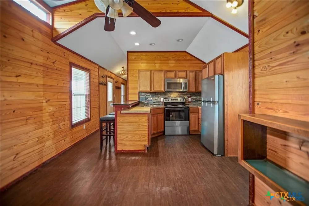 1101 W Houston Avenue Seadrift, TX 77983
