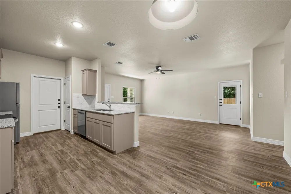 502 S Harley Drive Harker Heights, TX 76548