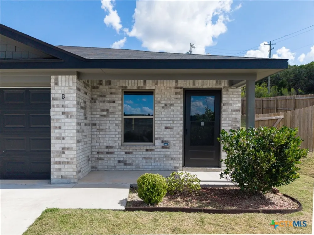102 Lost Trail #B Copperas Cove, TX 76522