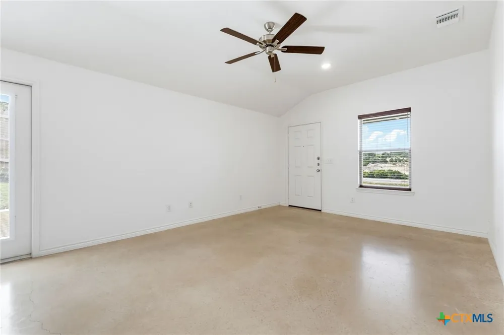 102 Lost Trail #B Copperas Cove, TX 76522
