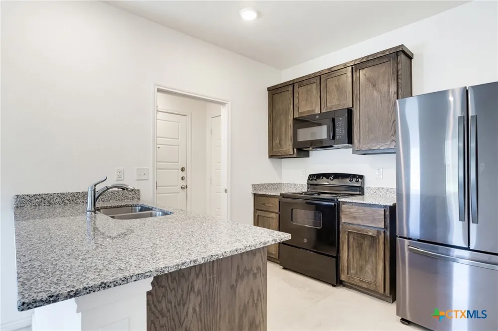 102 Lost Trail #B Copperas Cove, TX 76522