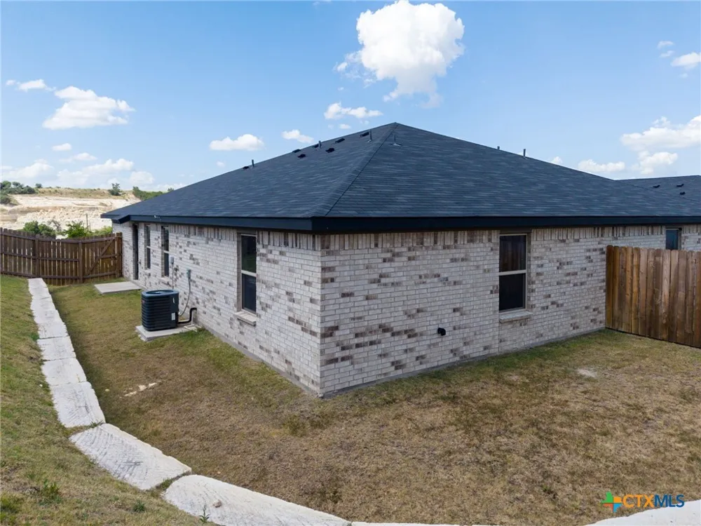 102 Lost Trail #B Copperas Cove, TX 76522