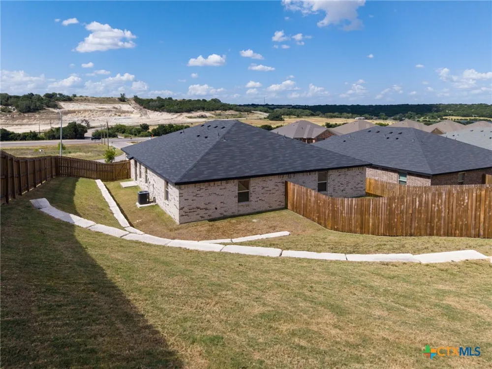 102 Lost Trail #B Copperas Cove, TX 76522