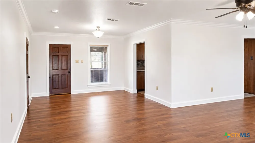 3151 Fm 1386 Luling, TX 78648