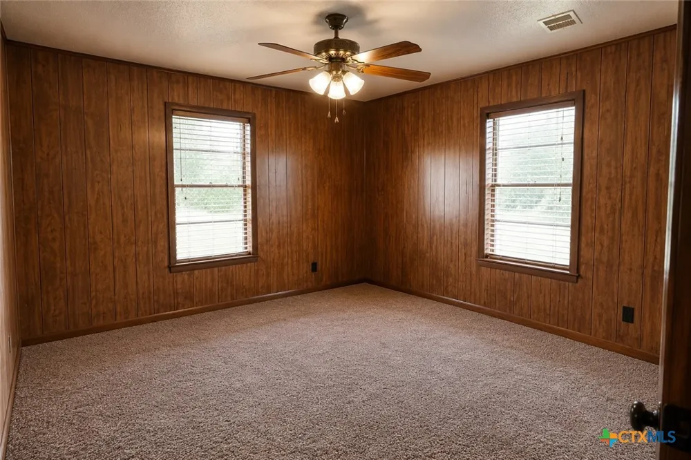 3151 Fm 1386 Luling, TX 78648