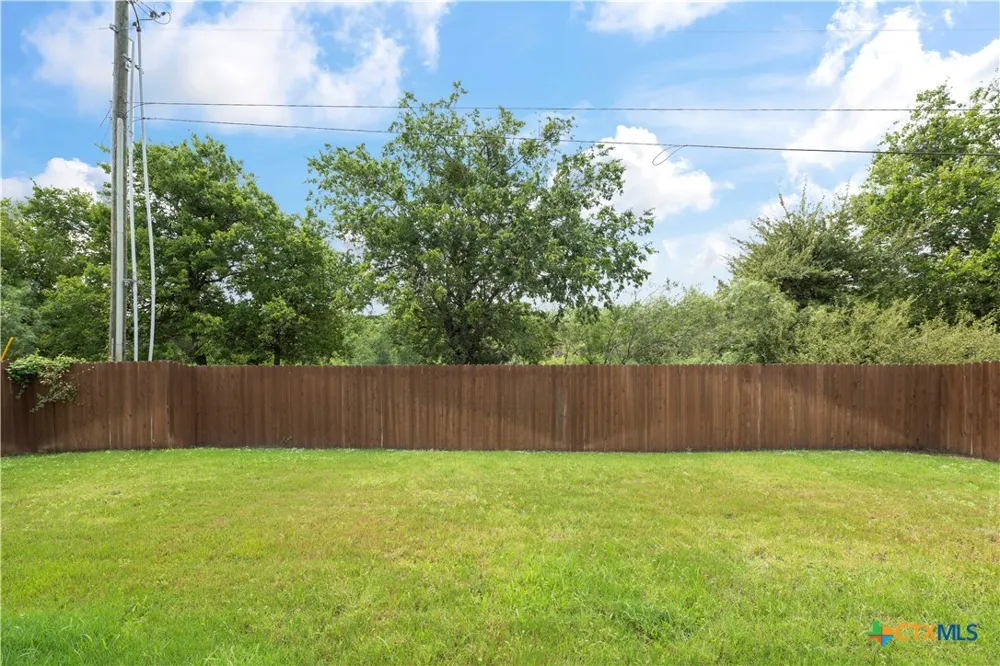 1703 Fossil Trail Belton, TX 76513