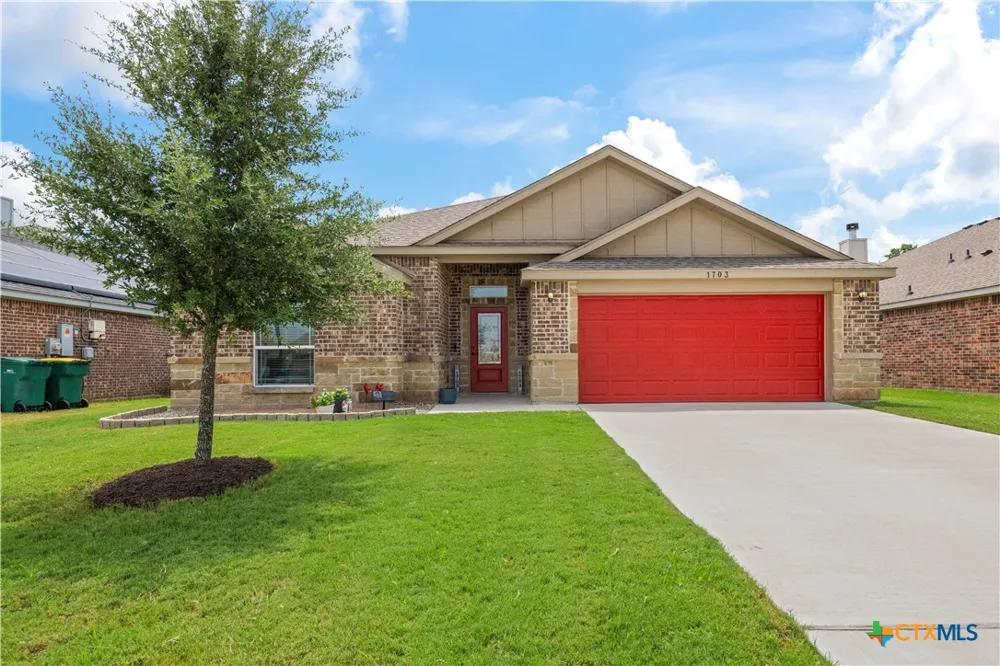 1703 Fossil Trail Belton, TX 76513