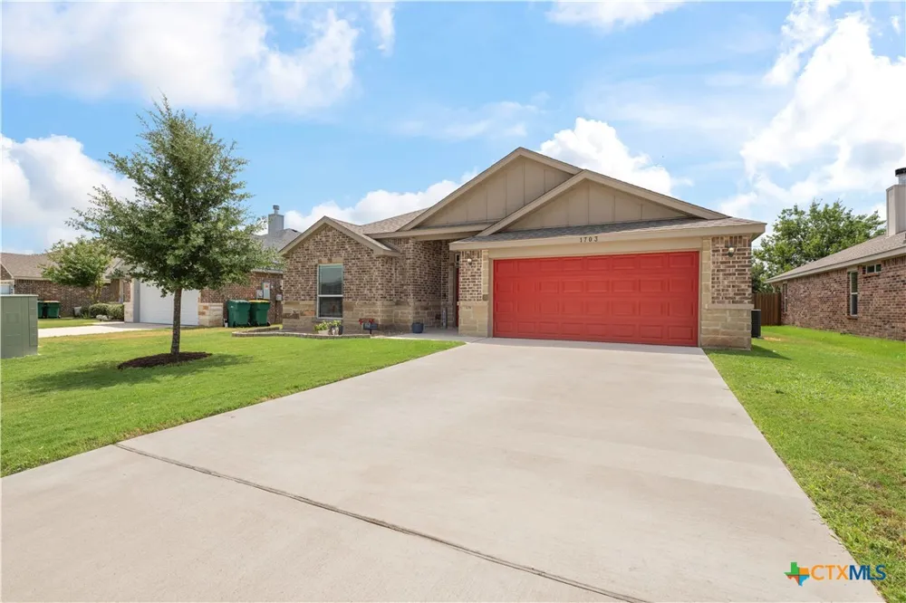 1703 Fossil Trail Belton, TX 76513