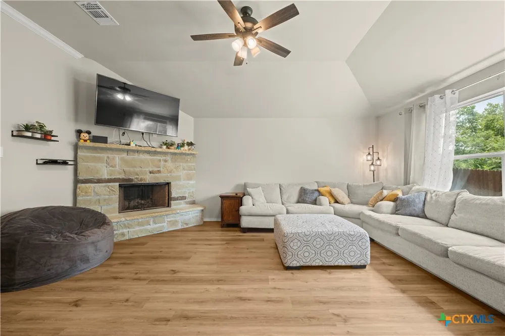 1703 Fossil Trail Belton, TX 76513