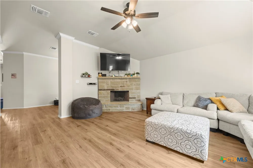 1703 Fossil Trail Belton, TX 76513