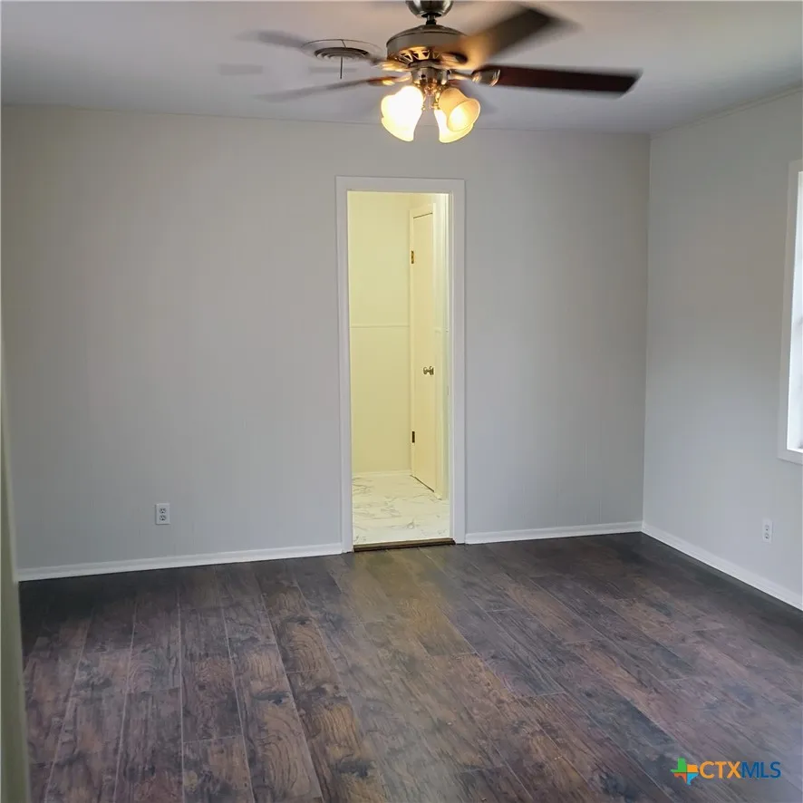 608 Beacon Cuero, TX 77954