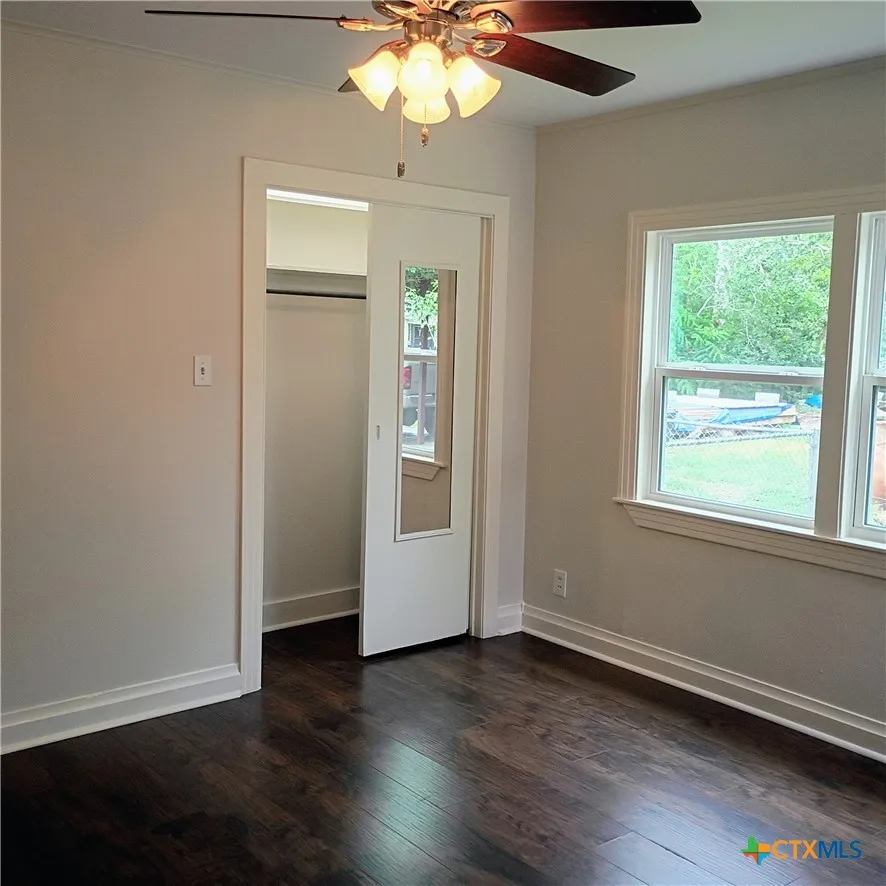 608 Beacon Cuero, TX 77954