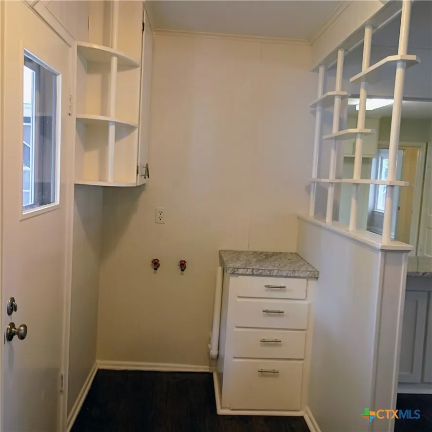 608 Beacon Cuero, TX 77954