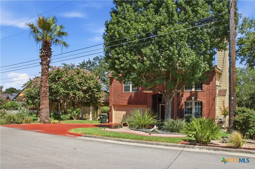 102 Elm Hill Court San Marcos, TX 78666