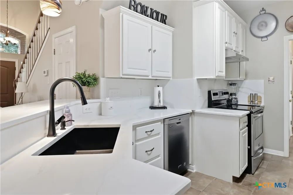 102 Elm Hill Court San Marcos, TX 78666