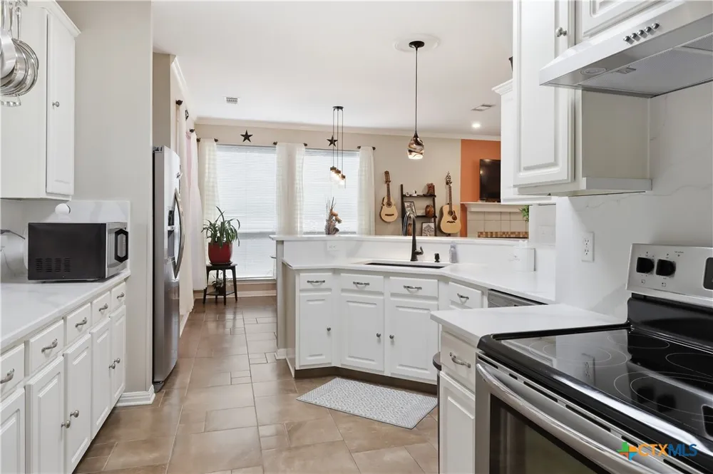 102 Elm Hill Court San Marcos, TX 78666